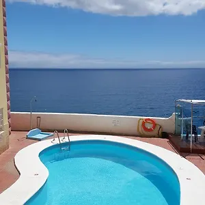 https://apartamentos-flipper.in-canary-islands.com
